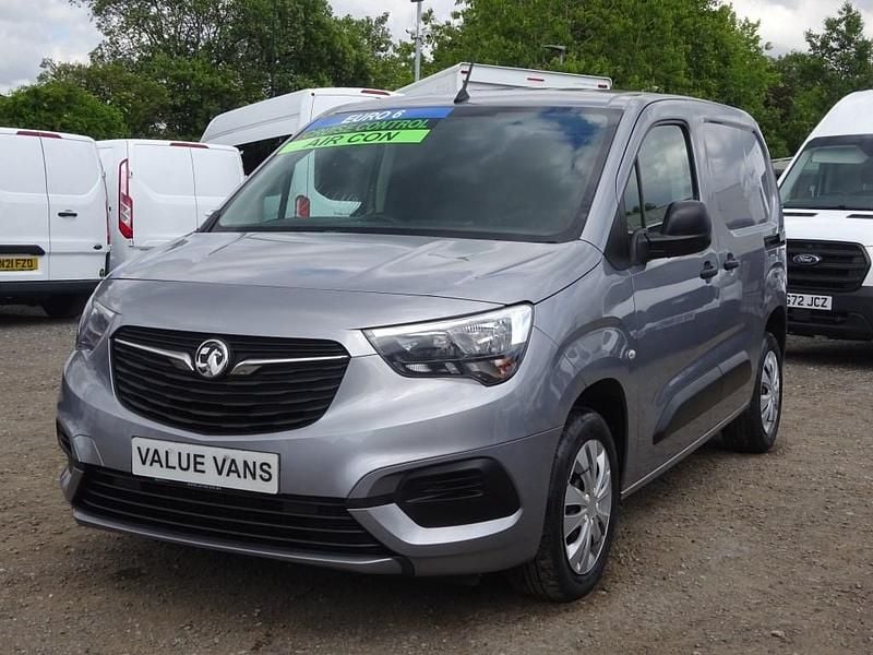 Used Vauxhall Combo Sportive 100 HP (73 kW) 2019 Grey MPV