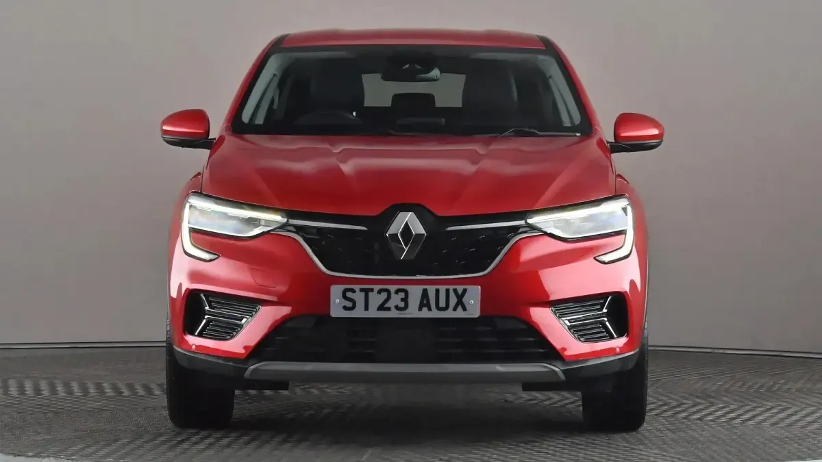 Używany Renault Arkana Version S 142 KM (104 kW) 2023 Czerwony SUV