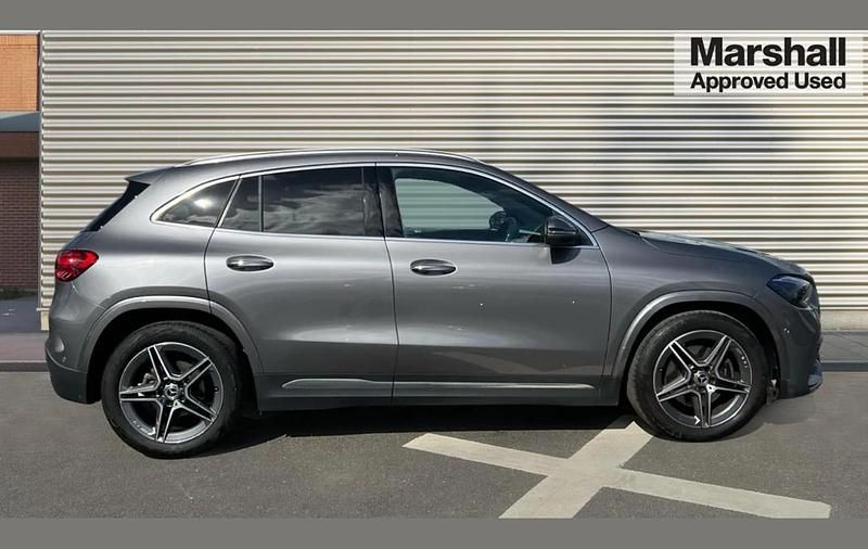 Used Mercedes GLA200 Executive 163 HP (119 kW) 2023 Grey SUV