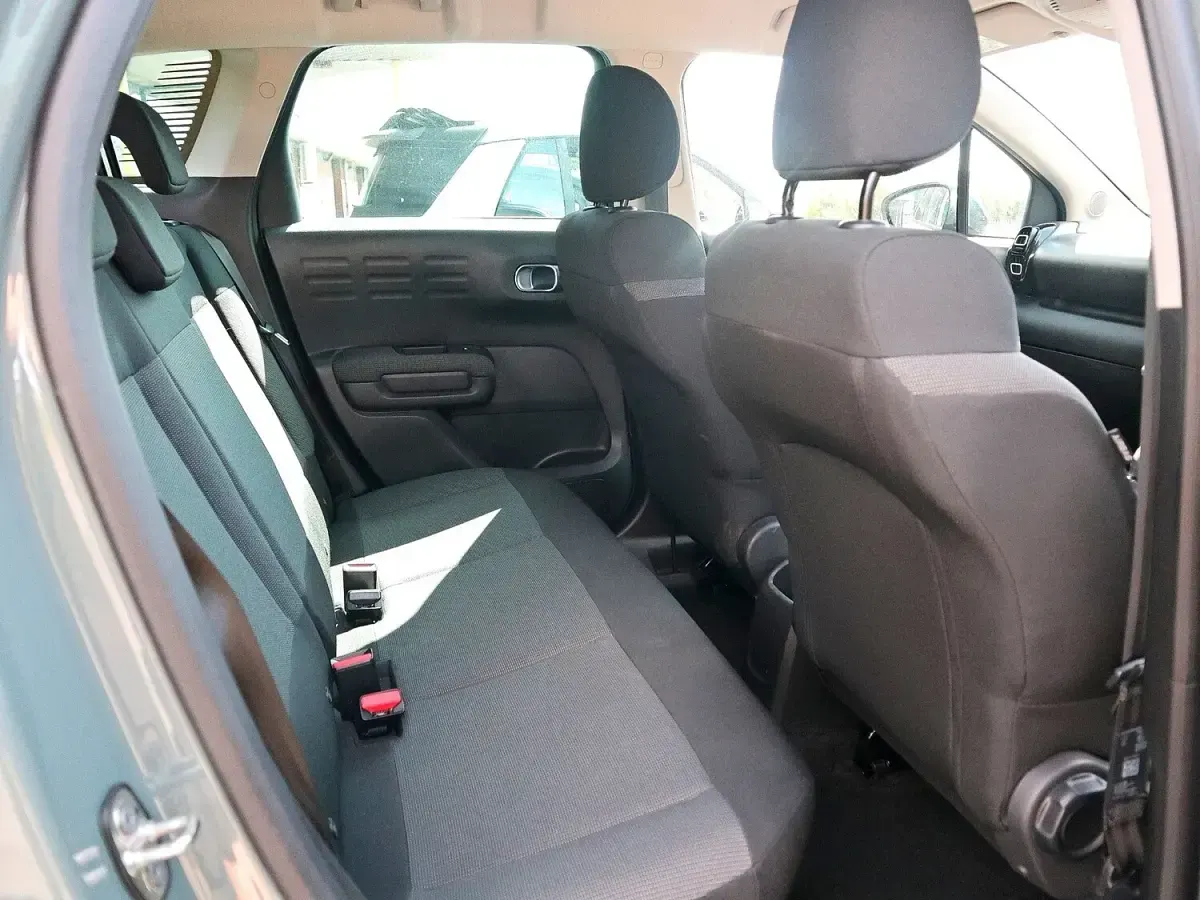 Used Citroën C3 PureTech 2024 Khaki grey Hatchback