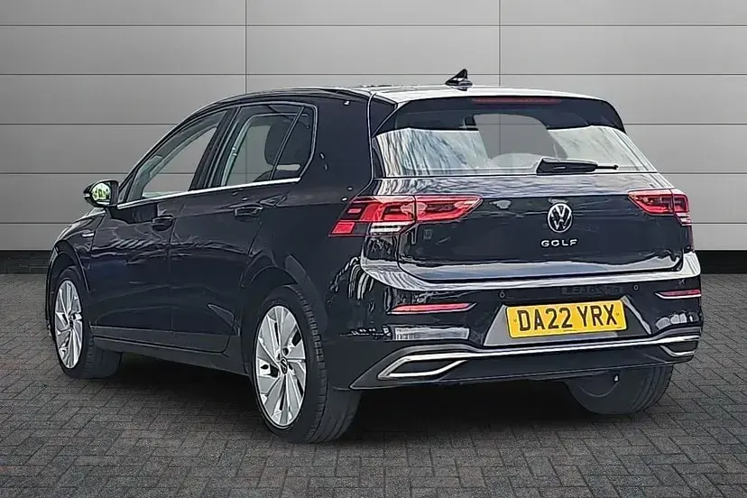 Used VW Golf VIII Style 130 HP (95 kW) 2022 Deep black Hatchback
