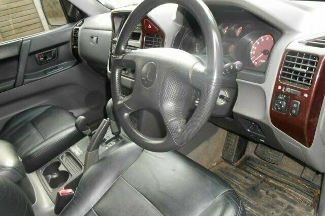 Used Mitsubishi Shogun 200 HP (147 kW) 2001 SUV