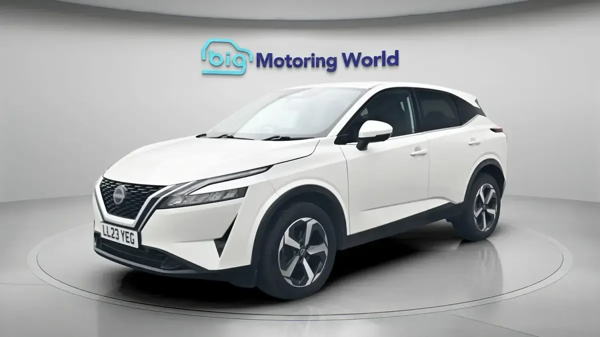 Used Nissan Qashqai N-Connecta 140 HP (102 kW) 2023 White SUV