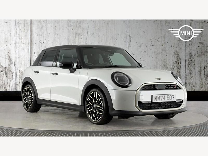 Used Mini Cooper S Hatch 201 HP (147 kW) 2024 White Hatchback