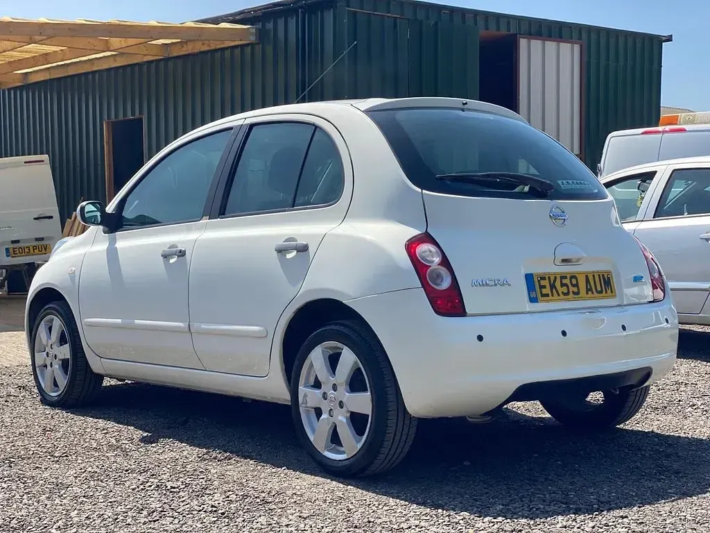 Used Nissan Micra Acenta 2009 White Hatchback