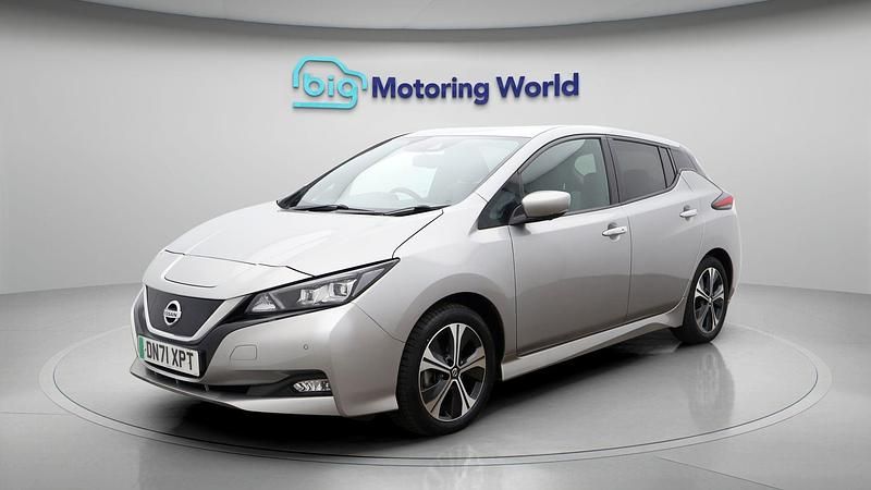 Used Nissan Leaf Tekna 110 kW (150 HP) 2021 Silver Hatchback