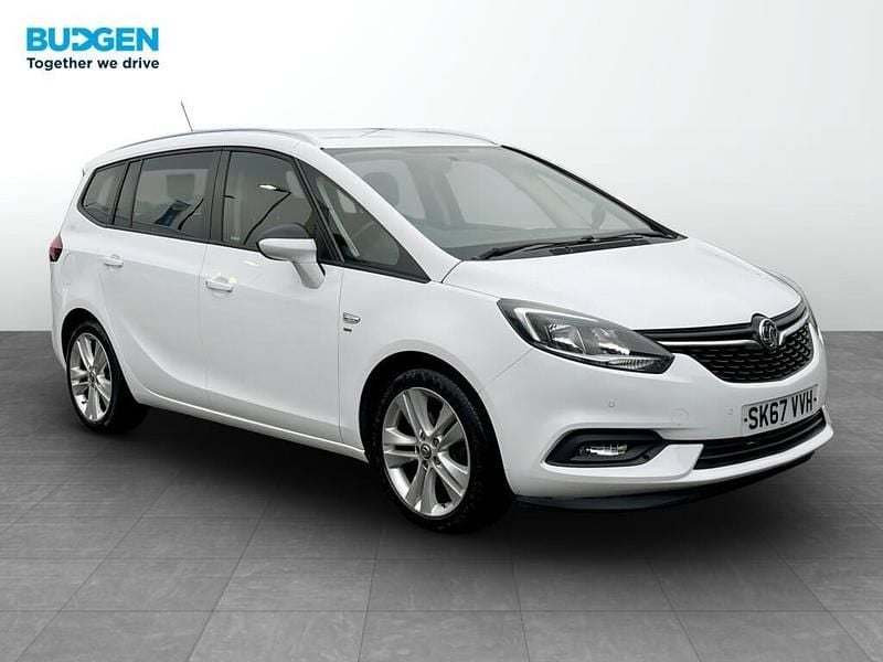 Used Vauxhall Zafira Tourer SRi 140 HP (102 kW) 2018 White MPV