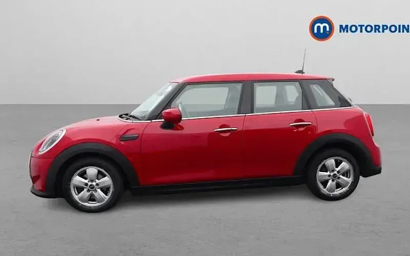 Used Mini Cooper Classic 136 HP (100 kW) 2022 Red Hatchback