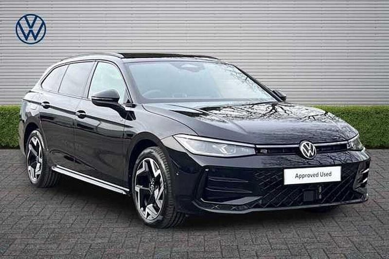 Used VW Passat R-line 204 HP (150 kW) 2025 Black Estate