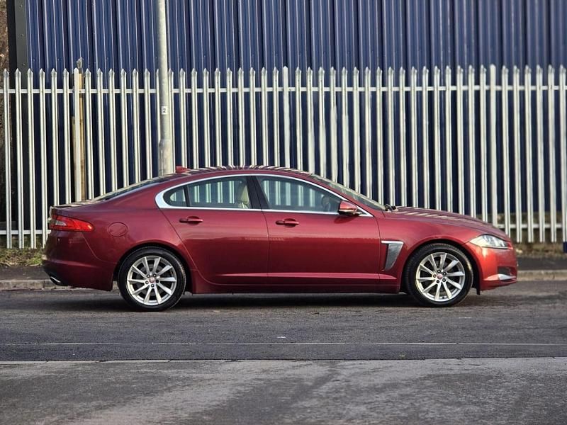 Used Jaguar XF Premium Luxury 200 HP (147 kW) 2014 Blue Sedan