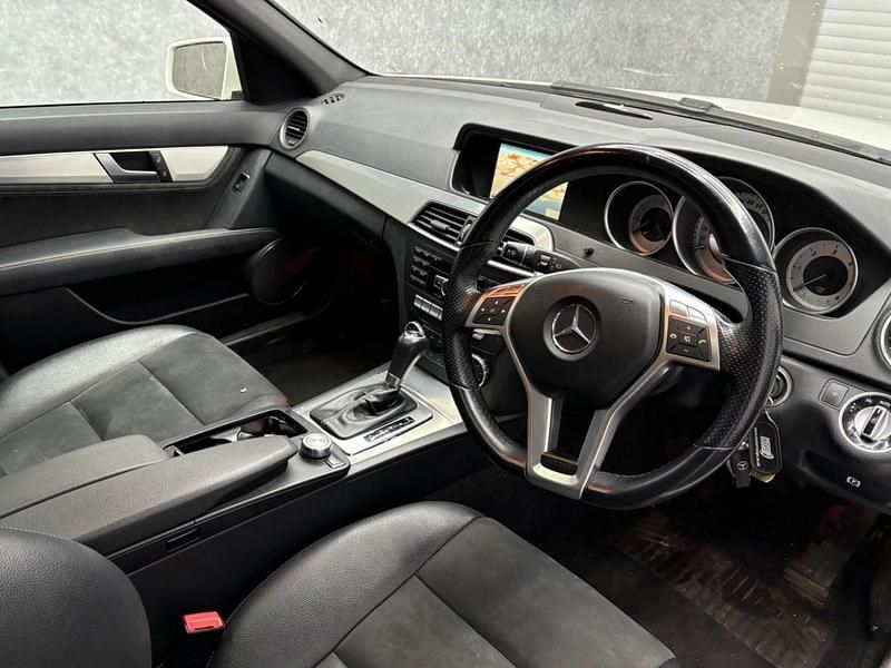 Used Mercedes C250 Sport Edition 2014 White Estate
