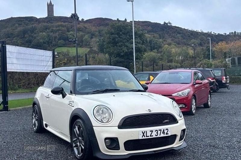 White Used 2009 Mini Cooper D Hatch Hatchback | £3,450 (A bit pricey) - Image 1/1