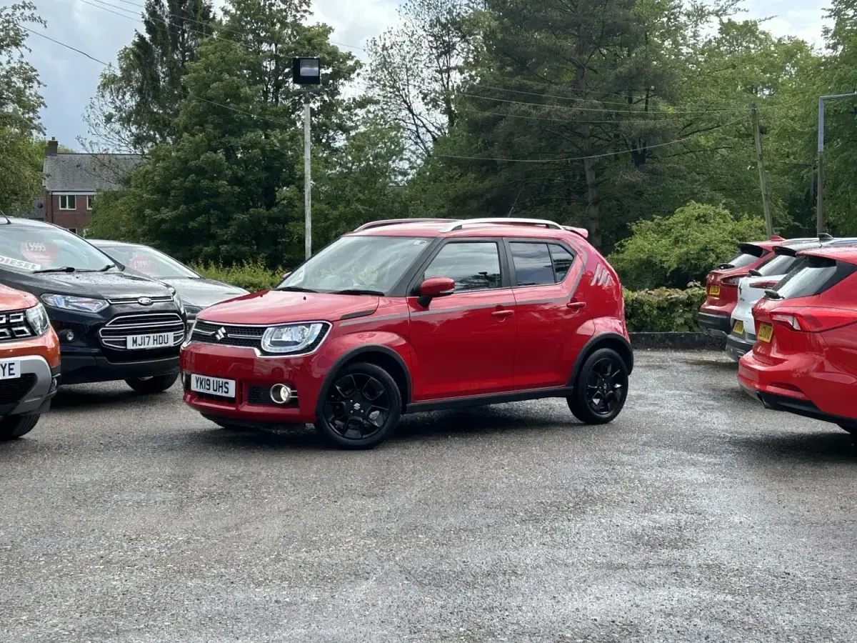 Usado Suzuki Ignis SZ5 90 HP (66 kW) 2019 Vermelho SUV