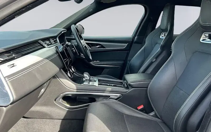 Used Jaguar F-Pace R-Dynamic 163 HP (119 kW) 2022 SUV