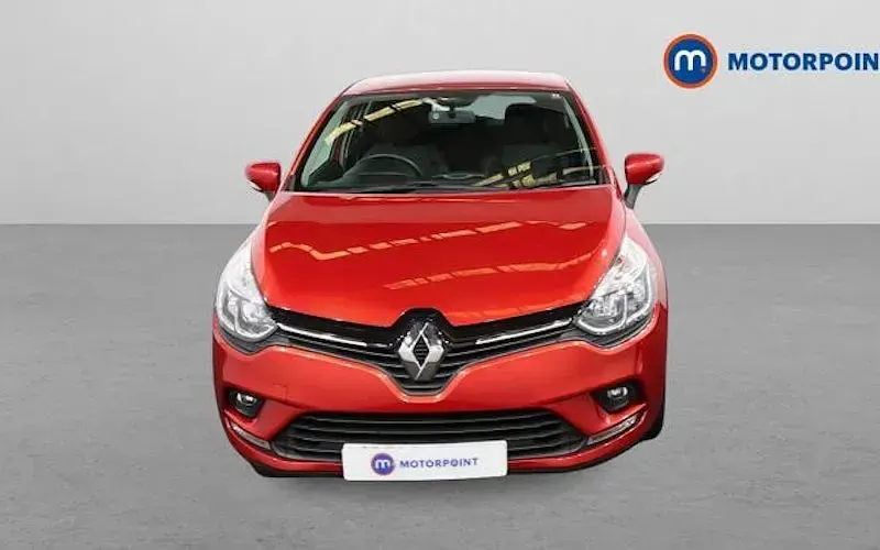 Used Renault Clio Iconic 90 HP (66 kW) 2018 Red Hatchback
