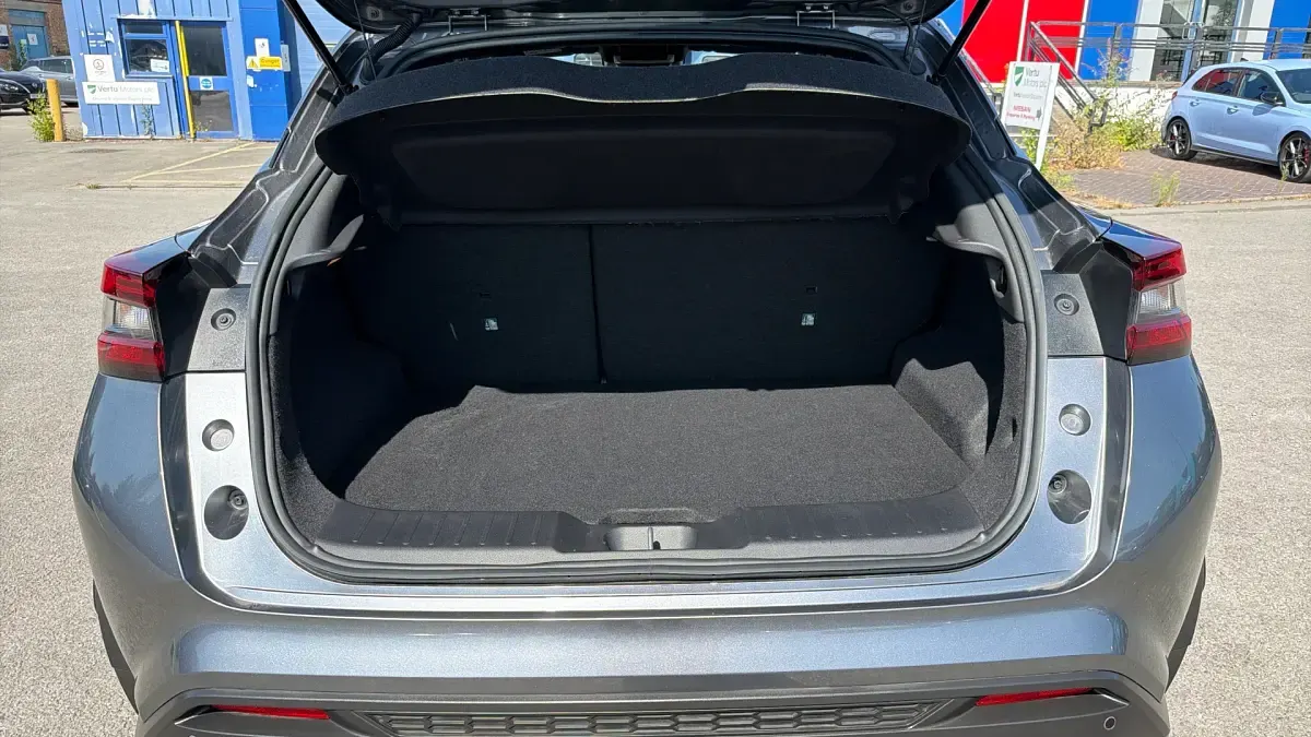 Used Nissan Juke N-Connecta 143 HP (105 kW) 2025 Grey SUV
