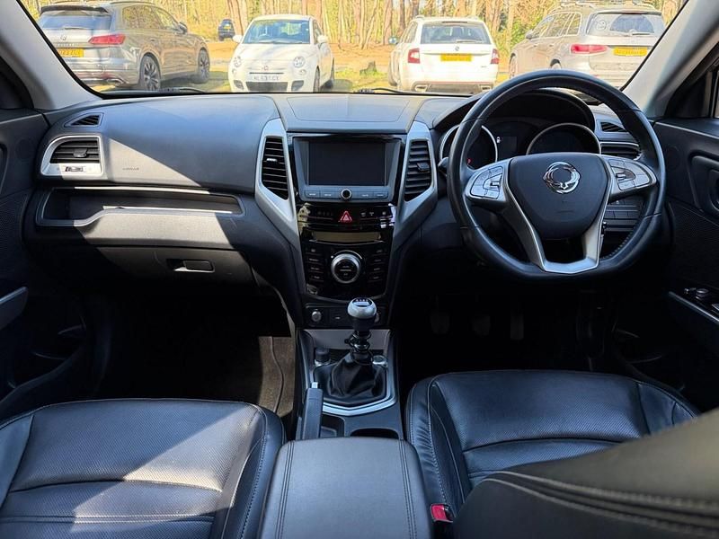 Used Ssangyong (KGM) Tivoli 115 HP (84 kW) 2017 Grey SUV