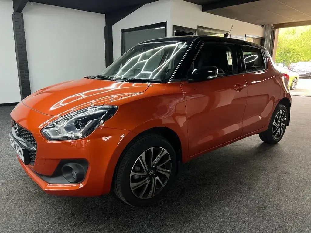 Begagnad Suzuki Swift SZ5 83 HK (61 kW) 2022 Orange Halvkombi