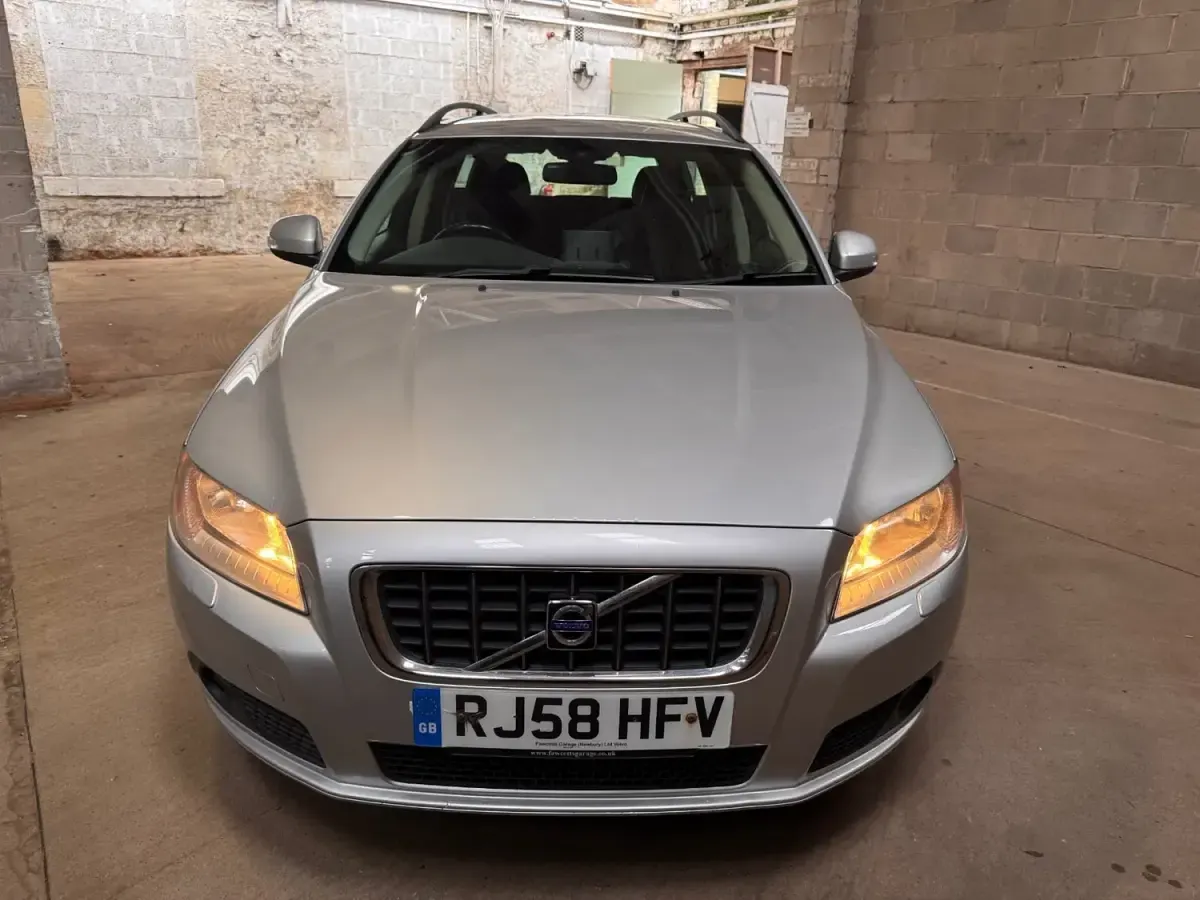 Second-hand Volvo V70 SE 2008 Argintiu Break