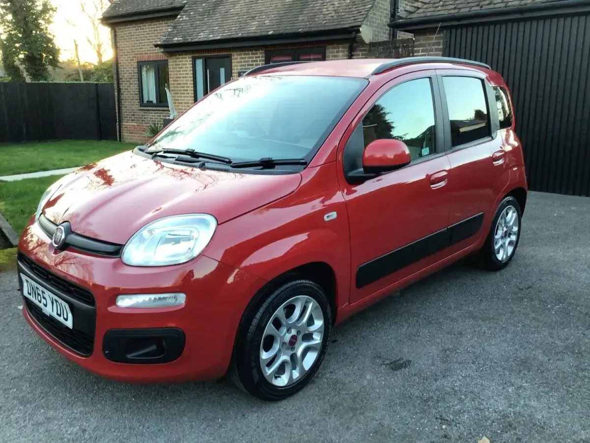 Used Fiat Panda Lounge 85 HP (62 kW) 2015 Red Hatchback