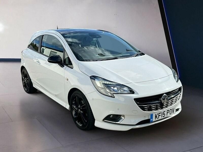 Used Vauxhall Corsa Edition 100 HP (73 kW) 2015 White Hatchback
