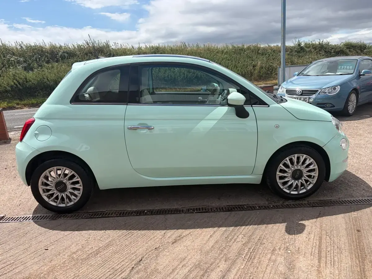 Used Fiat 500 Lounge 69 HP (50 kW) 2018 Green Hatchback