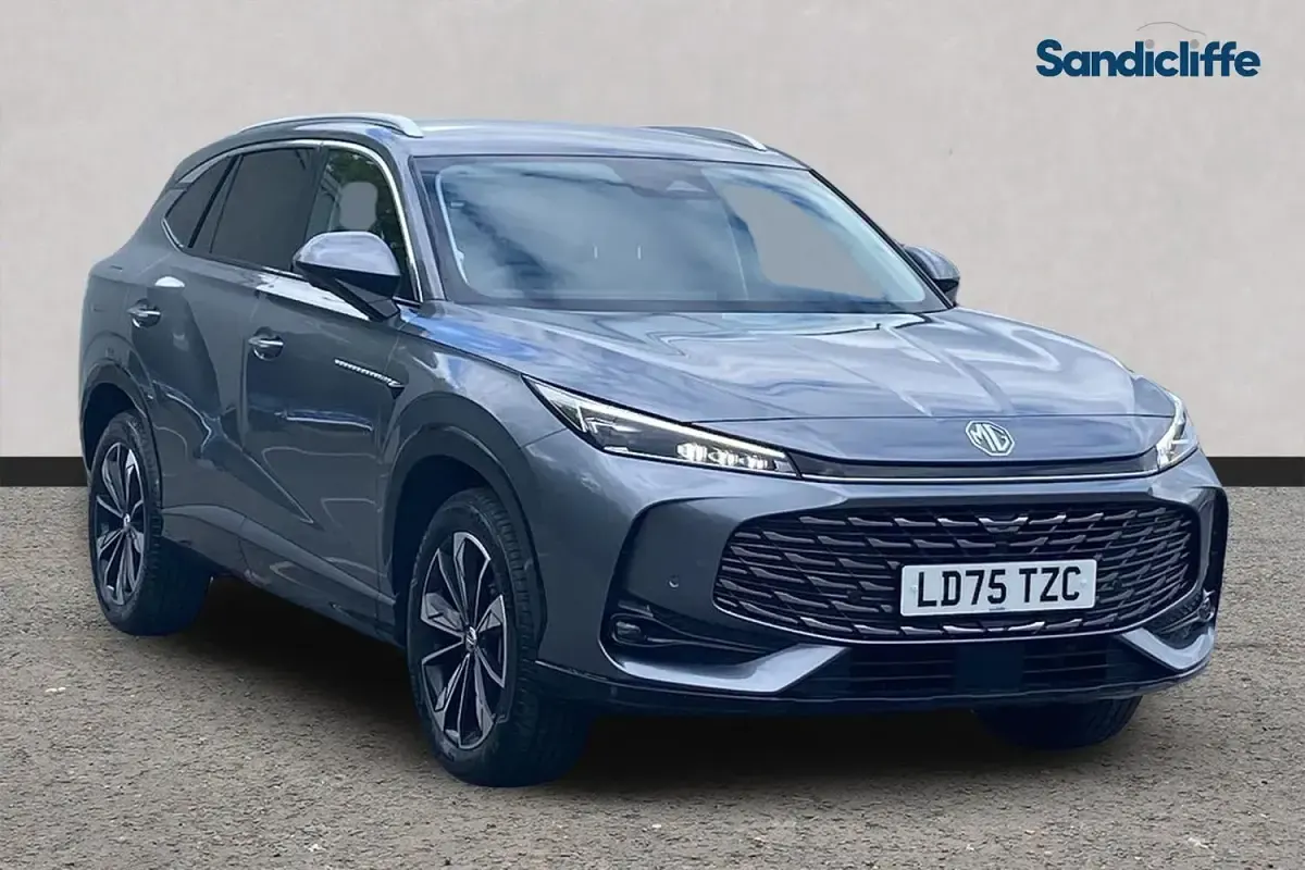 Usado MG HS Trophy 224 HP (164 kW) 2024 Cinzento SUV