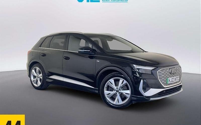 Begagnad Audi Q4 e-tron S-Line 150 kW (204 HK) 2023 Svart SUV