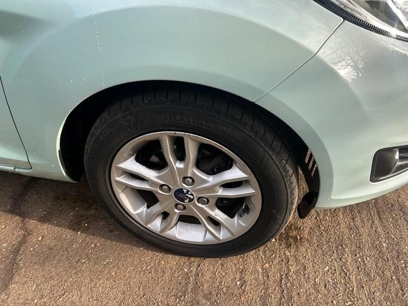 Used Ford Fiesta Zetec 2016 Green Hatchback