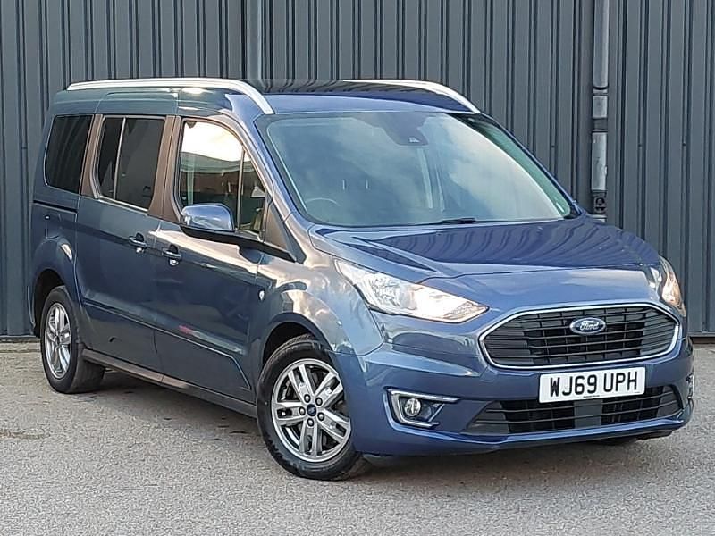 Blue Used 2019 Ford Tourneo Titanium Estate | £15,998 (Fair price) - Image 1/4