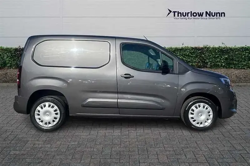 Second-hand Vauxhall Combo S 100 CP (73 kW) 2023 Gri Monovolum