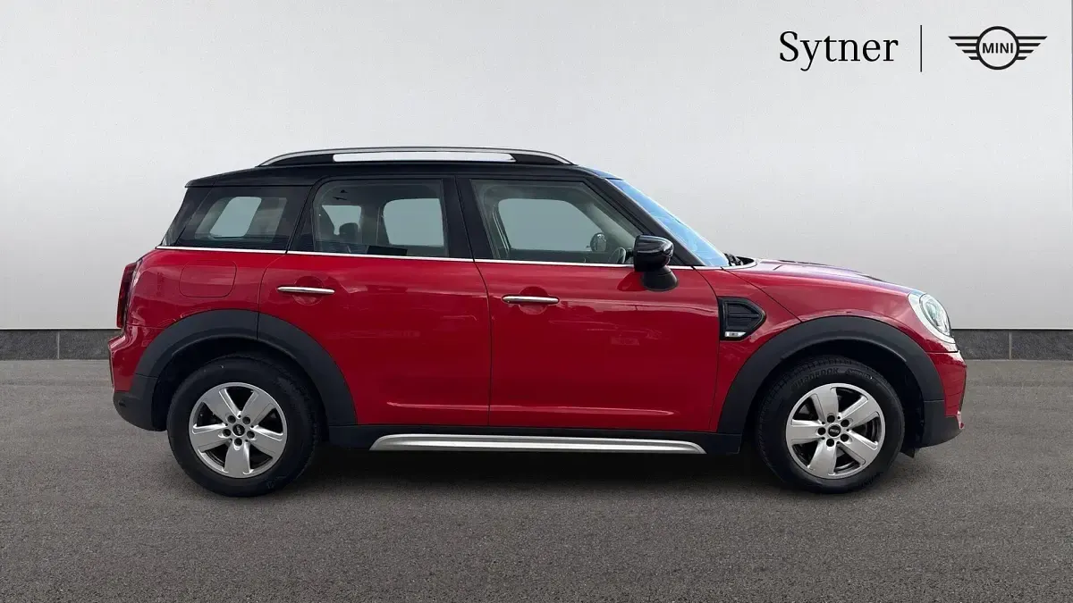 Usado Mini Cooper Countryman Classic 134 CV (98 kW) 2021 Rojo SUV