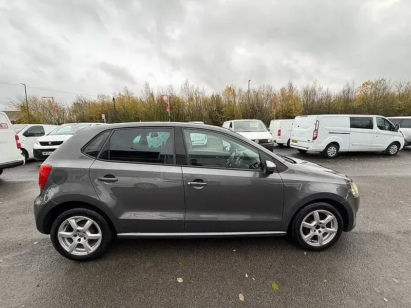 Used VW Polo 70 HP (51 kW) 2010 Grey Hatchback