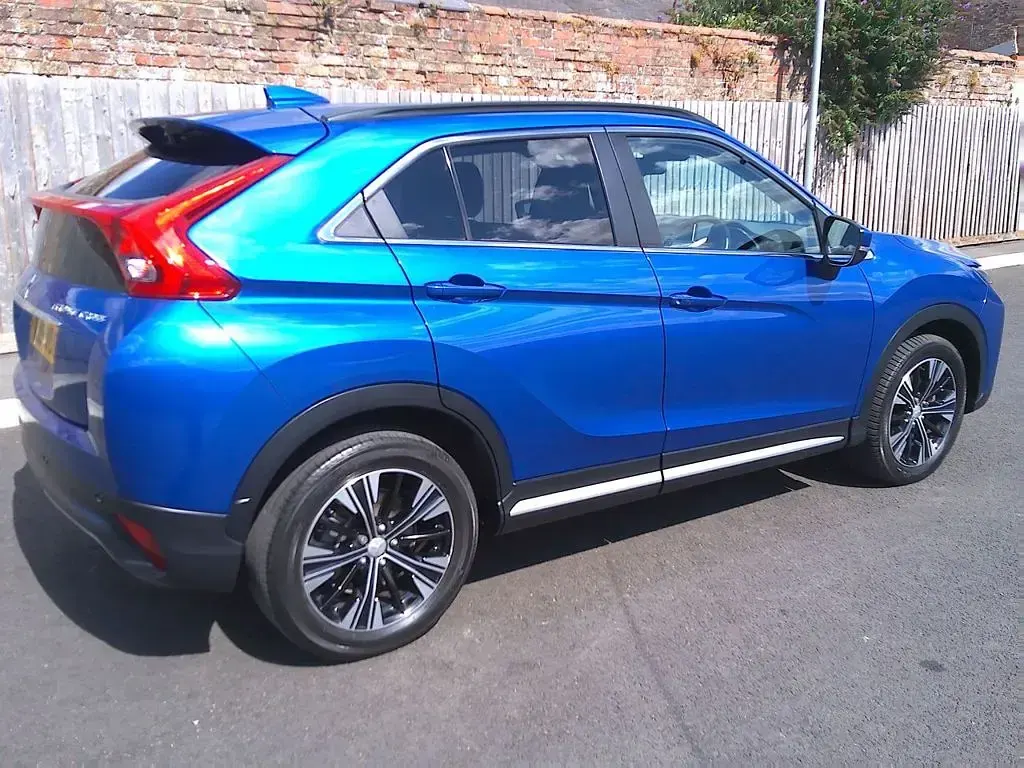 Used Mitsubishi Eclipse Cross 163 HP (119 kW) 2019 Blue SUV