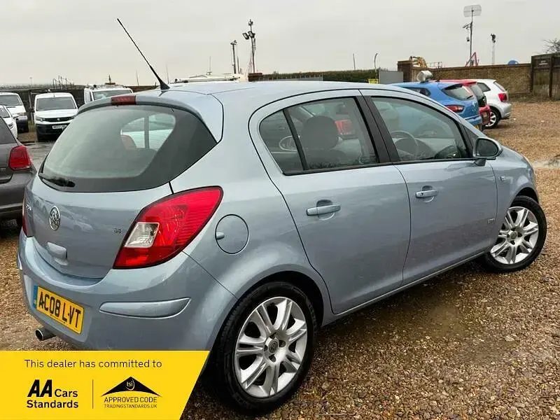 Used Vauxhall Corsa Design Edition 89 HP (65 kW) 2008 Blue Hatchback