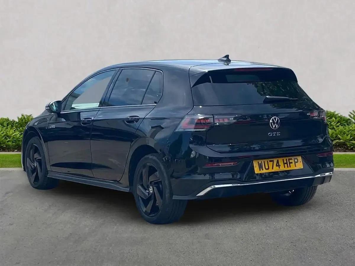 Used VW Golf VIII GTE 272 HP (200 kW) 2024 Black Hatchback