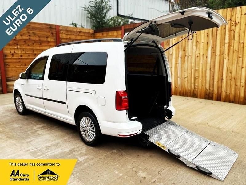 White Used 2019 VW Caddy Maxi Life Life MPV | £19,945 (Fair price) - Image 1/3