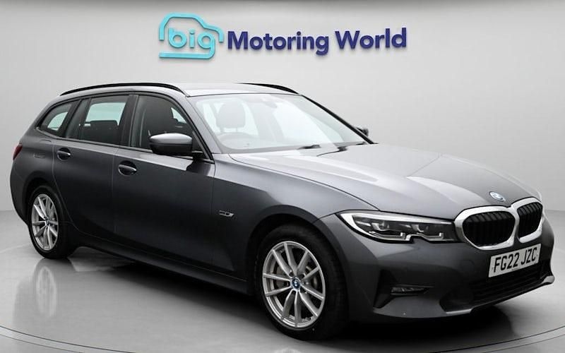 Used BMW 330e 292 HP (214 kW) 2022 Grey Estate
