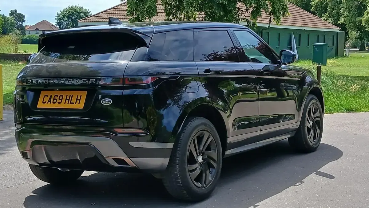 Used Land Rover Range Rover evoque R-Dynamic 180 HP (132 kW) 2020 Black SUV