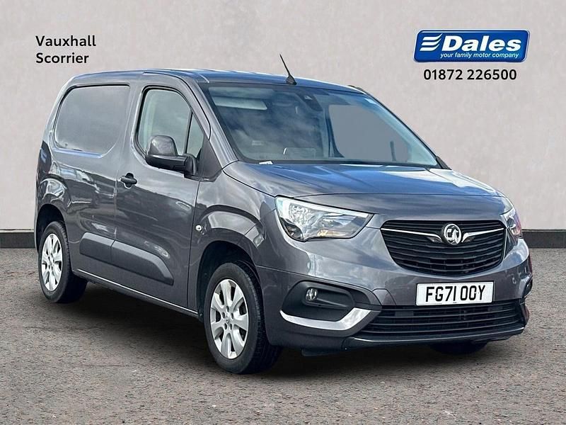 Moonstone grey Used 2021 Vauxhall Combo MPV | £10,995 (Expensive) - Image 1/1