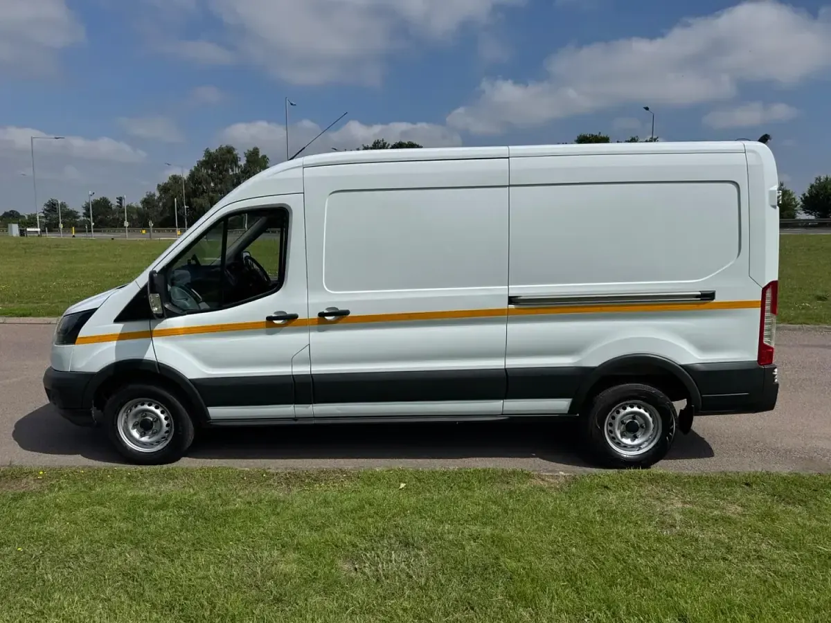 Used Ford Transit 130 HP (95 kW) 2017 White Van