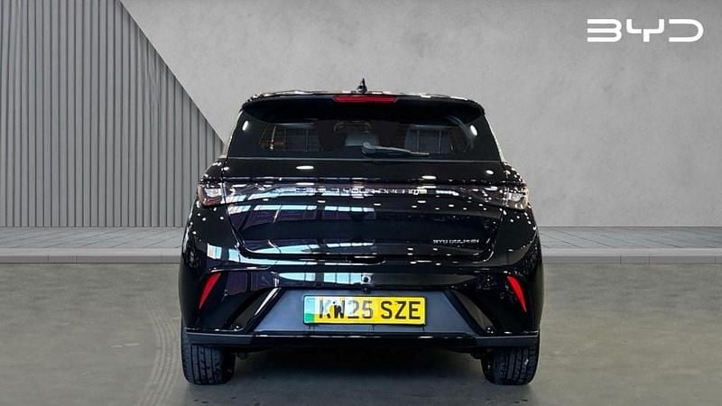Used BYD Dolphin Comfort 150 kW (204 HP) 2025 Metallic  jet black Hatchback