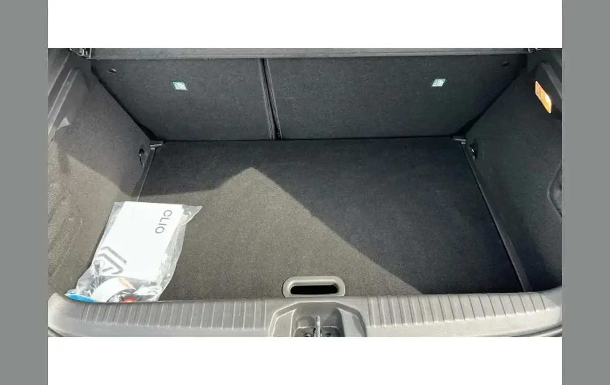 Used Renault Clio Techno 90 HP (66 kW) 2025 Black Hatchback