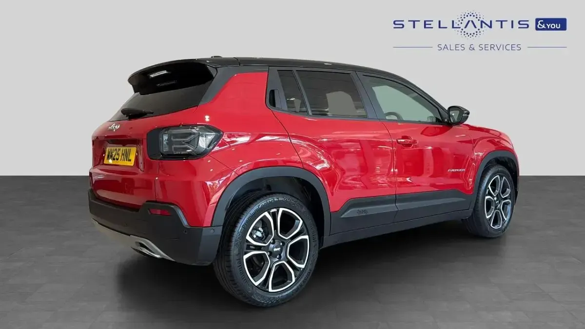 Used Jeep Avenger Summit 100 HP (73 kW) 2025 Red SUV