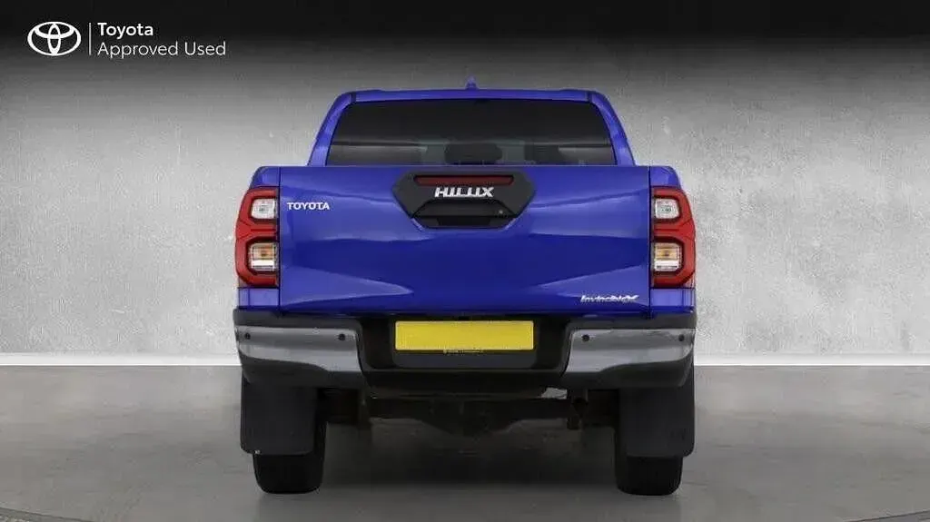 Used Toyota HiLux 201 HP (147 kW) 2024 Blue Pickup