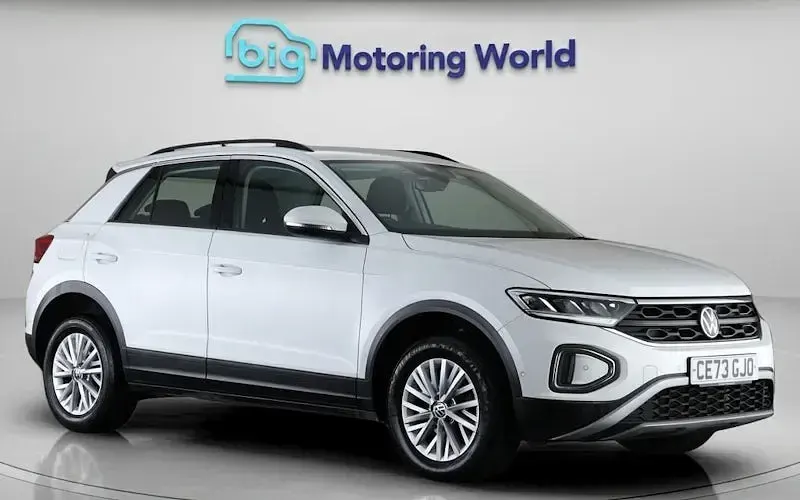 Usado VW T-Roc Life 150 HP (110 kW) 2025 SUV