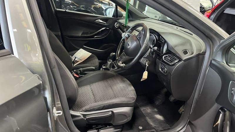 Used Vauxhall Astra SRi 150 HP (110 kW) 2018 Grey Hatchback