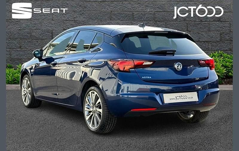 Second-hand Vauxhall Astra SRi 143 CP (105 kW) 2020 Albastru Hatchback