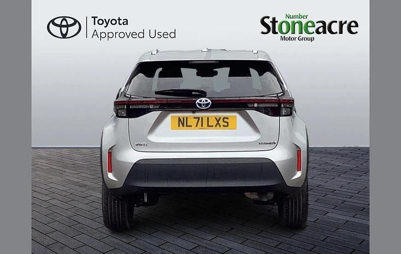 Used Toyota Yaris Cross Design 116 HP (85 kW) 2021 Silver SUV