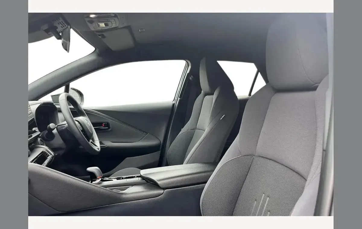 Used Toyota C-HR Design 140 HP (102 kW) 2025 Blue SUV